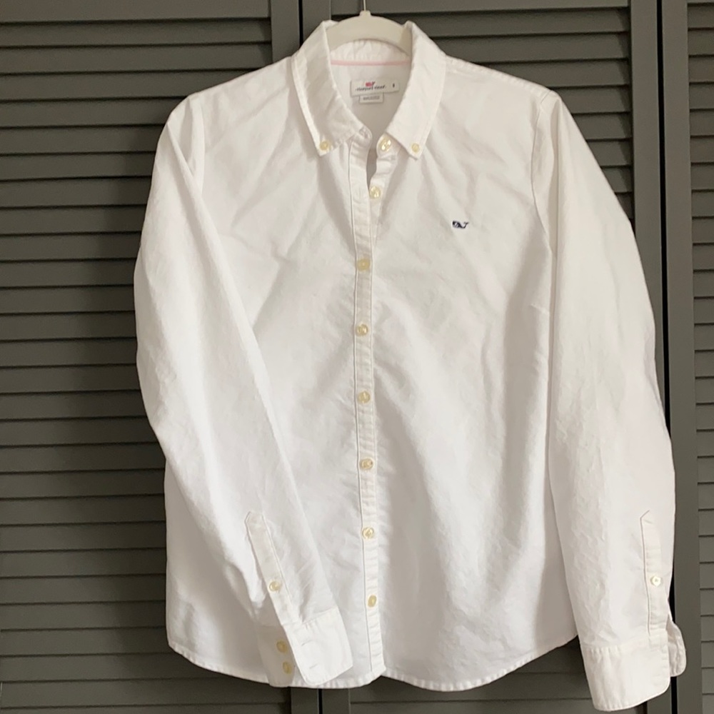 Vineyard Vines Women’s Classic White Button Down